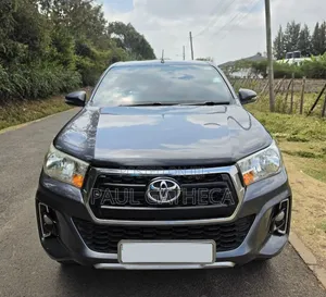 Toyota Hilux Revo DCab 2020