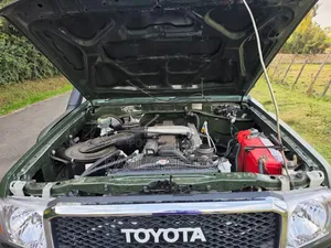 Toyota Land Cruiser Pickup 2018 Kijani