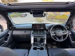 Toyota Land Cruiser 3.3 Diesel 4WD 2022 Nyeupe