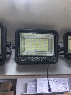 SolarMax 300W Solar Floodlight