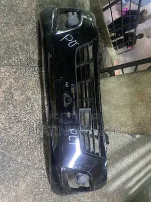 Bampa ya Mbele Nissan NV350