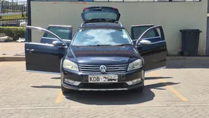 Volkswagen Passat 2014 Black Station Wagon