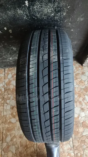 Tairi ya Galaxia 255/45R18