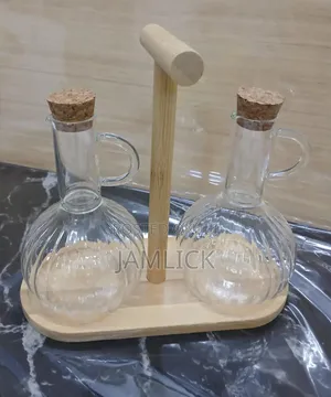 2-in-1 Vituo vya Mafuta na Siki vya Kioo cha Borosilicate 650ml na Msingi wa Mianzi