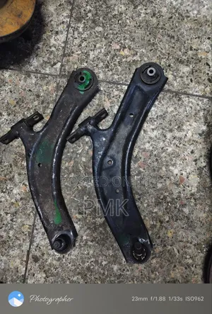 Nissan X-Trail NT31 Control Arm (Used)