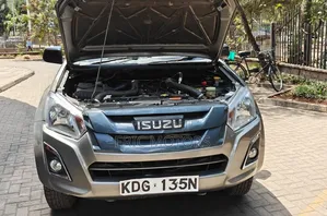 Isuzu D-MAX 2021 Gray