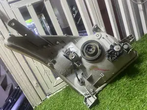 Toyota Land Cruiser Prado 120 Headlight