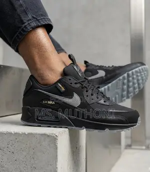 Nike Air Max 90 Surplus 'Triple Black' Ukubwa 40-45