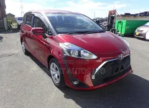 Toyota Sienta 2019 Nyekundu