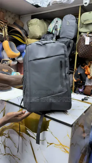 Yida Backpacks Nyeusi Nzuri na Nyororo