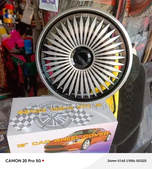 Vifuniko vya Magurudumu 14" & 15" Silver-Black na Kituo Giza