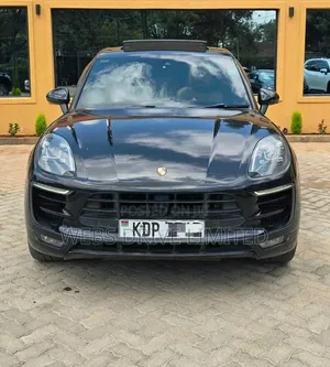 Porsche Macan GTS 2018 Black