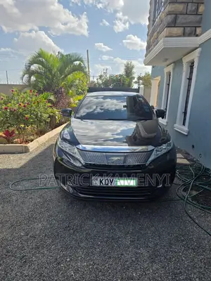 Toyota Harrier 2.5 Hybrid 4WD 2019