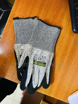 Anti-Cut Gloves