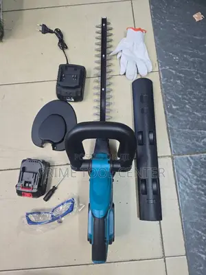 Powerful Cordless Hedge Trimmer