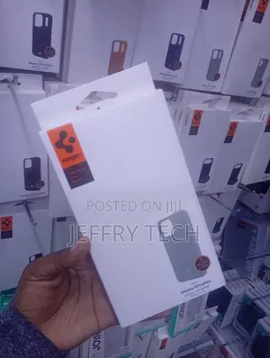 Kifaa cha Spigen Enzo Aramid MagFit Nyeupe kwa iPhone 13 Pro Max