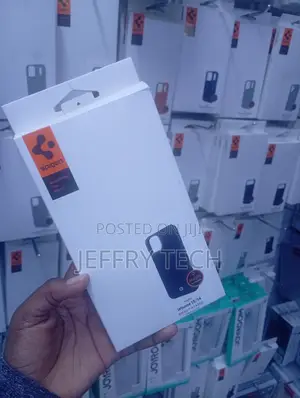 Spigen Enzo Aramid MagFit Case for iPhone 13/14