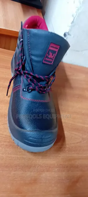 Knicker Safety Boots Size 41