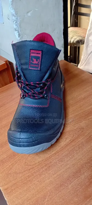 Knicker Safety Boots Size 43