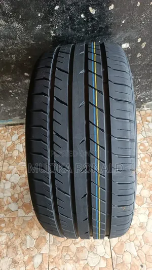 Tairi ya Galaxia 285/35R21