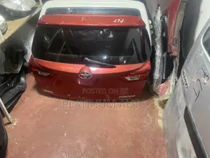 Toyota Auris Boot - 2015