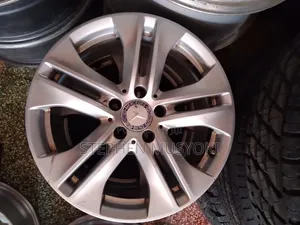 Magurudumu ya Mercedes-Benz W202/W203 Inchi 17 (C200/C180)