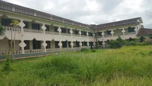 Kiwanja na Jengo la Shule kwa Uuzaji Mtwapa