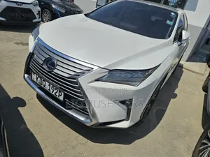 Lexus RX 2018 Nyeupe