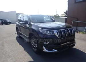 Toyota Land Cruiser Prado 2022 Nyeusi