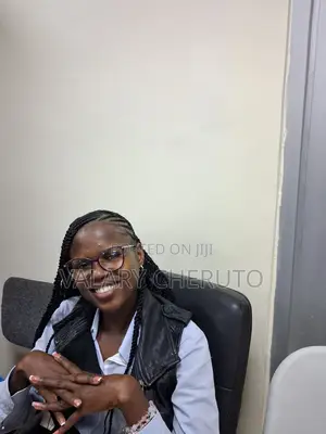 Mhitimu wa Procurement na Contract Management Anatafuta Nafasi za Kufanya Kazi kwa Wakati