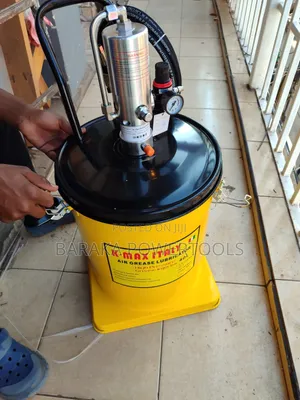K-MAX ITALY 40L Pneumatic Grease Lubricator / Pump