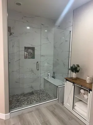 Frameless Tempered Glass Shower Cubicle & Screen