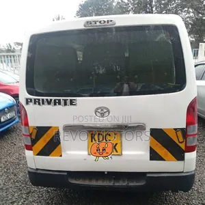 Toyota HiAce 2014 - 3000cc Diesel
