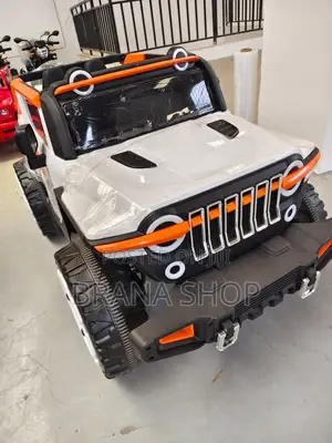 White Off-Road Jeep ya Kuendesha Watoto