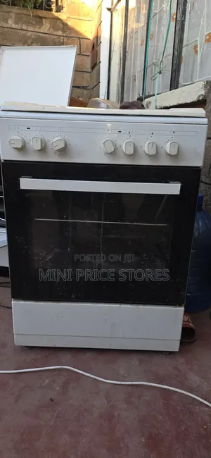Used Von Electric Cooker 4 Burner with Oven