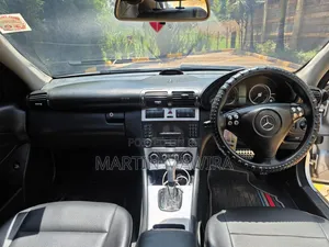 Mercedes-Benz C200 2007 Silver