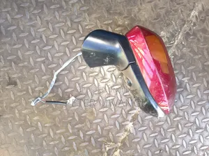Toyota Sienta 2015 Side Mirror (Iliyo tumika)