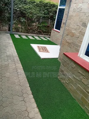 Nyasi Bandia za Kifahari kwa Nyumba za Kifahari