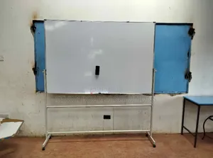 Ubao Nyeupe 150cm x 120cm Wenye Stendi ya Magurudumu