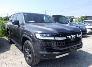 Toyota Land Cruiser LC300 V6 Twin Turbo 2023
