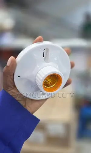 Kamera ya Siri ya IP Kwenye Kipochi cha Balbu ya Dari (E27)