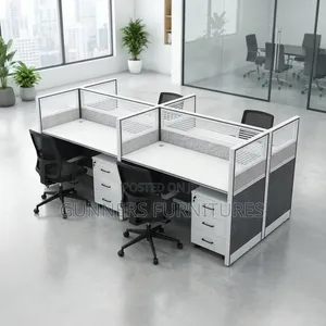 Workstation Kubwa ya Njia 4 na Pedestals Zinazofungwa