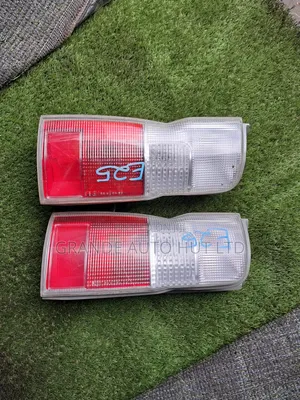 Nissan Caravan E25 Taillight
