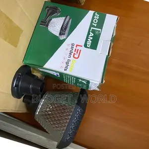 Classic Solar Gate Lantern - Garden Post & Outdoor Path Light