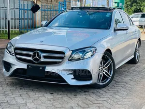Mercedes-Benz Kukodisha Gari