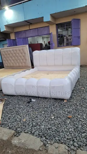 Kitanda cha 5x6 Nyeupe chenye Ribbed Bubble - Utoaji Bure