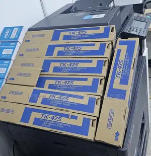 Kyocera TK-475 Toner Nyeusi