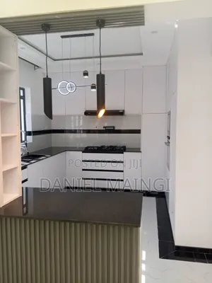 Nyumba ya Kisasa ya Vyumba 3 Inauzwa