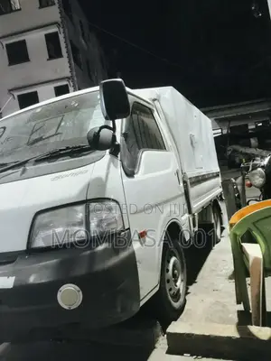 Mazda Bongo Mini Truck - Hali Bora