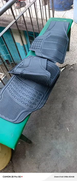 7-Seater Car Floor Mats with Trimmable Lines